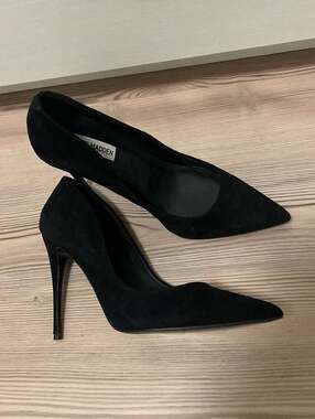 Steve Madden Daisie Black Suede Pointed-Toe Stiletto Pumps 9.5